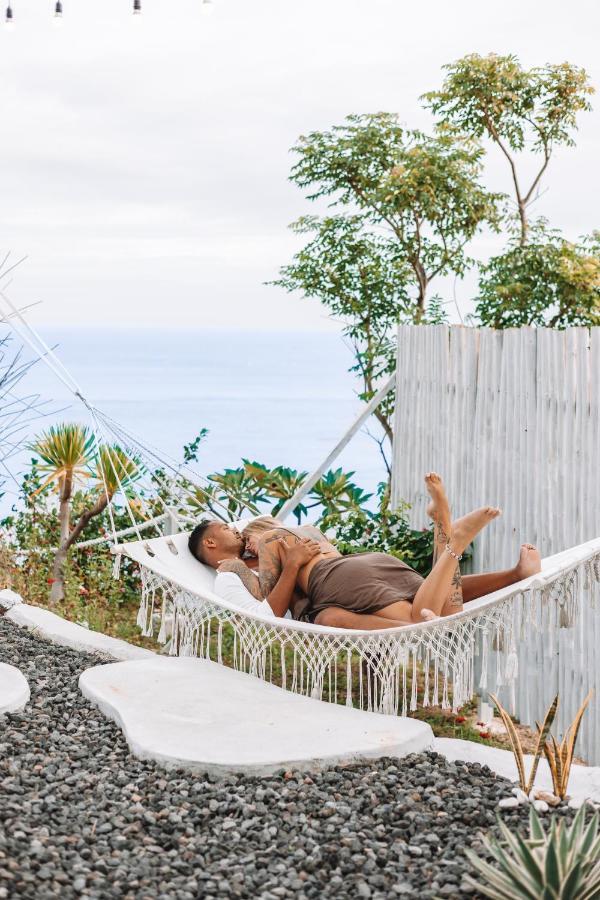 Tropical Glamping Nusa Penida - Private Romantic Seaside Bungalow Diamond Beach Pelilit Экстерьер фото