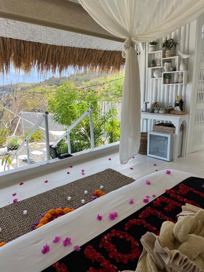 Tropical Glamping Nusa Penida - Private Romantic Seaside Bungalow Diamond Beach Pelilit Экстерьер фото